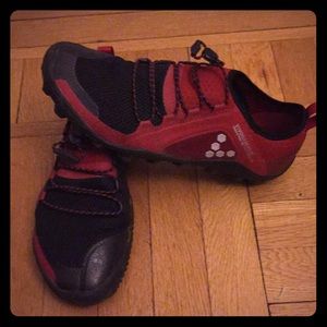 Vivo Primus Trail SG Barefoot trail runners.